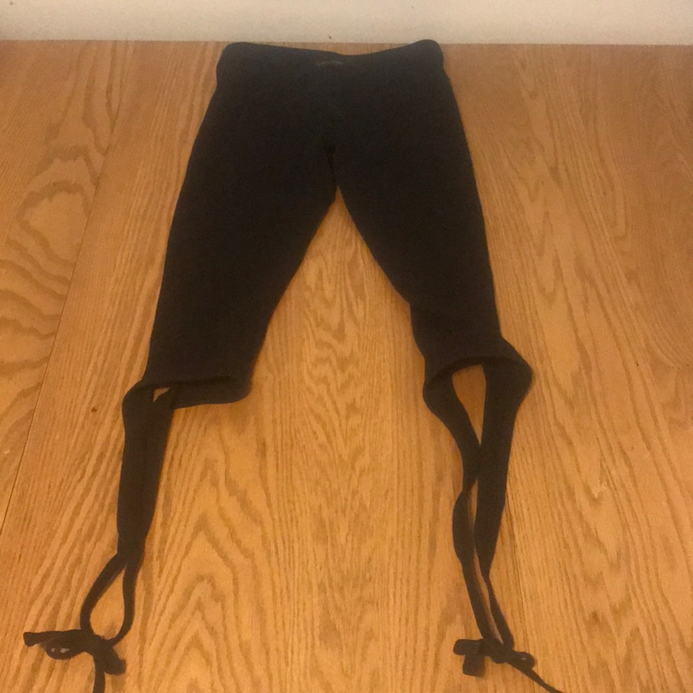 Calvin Klein Performance Stretch Capris (Small) - image 3